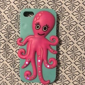 iPhone SE Octopus phone case.